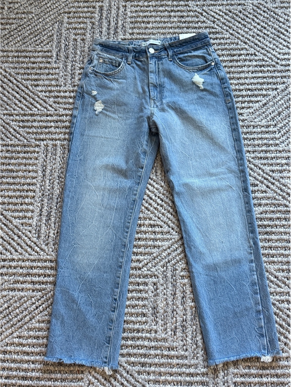 Zara Slim Fit Light Blue Distressed Jeans Size 34 or US2